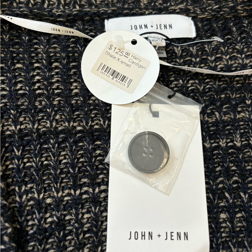 John + Jenn Black and Cream Marled V-Neck Button Cardigan - Picture 5 of 7